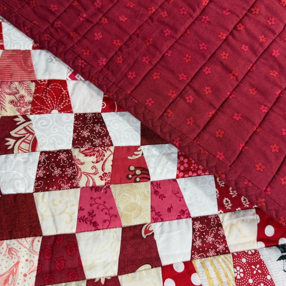 Tumbler Quilt Red White Cream Tan Patchwork 60x77 Quilted Hugs Delphine Moreau